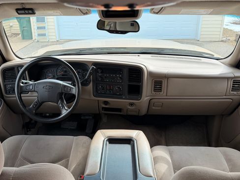 Used 2005 Chevrolet Silverado 2500 LS image 17