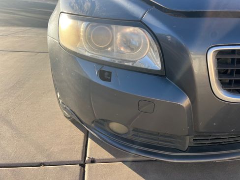 Used 2011 Volvo S40 T5 R-Design image 11