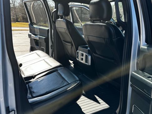 Used 2016 Ford F150 Lariat image 17