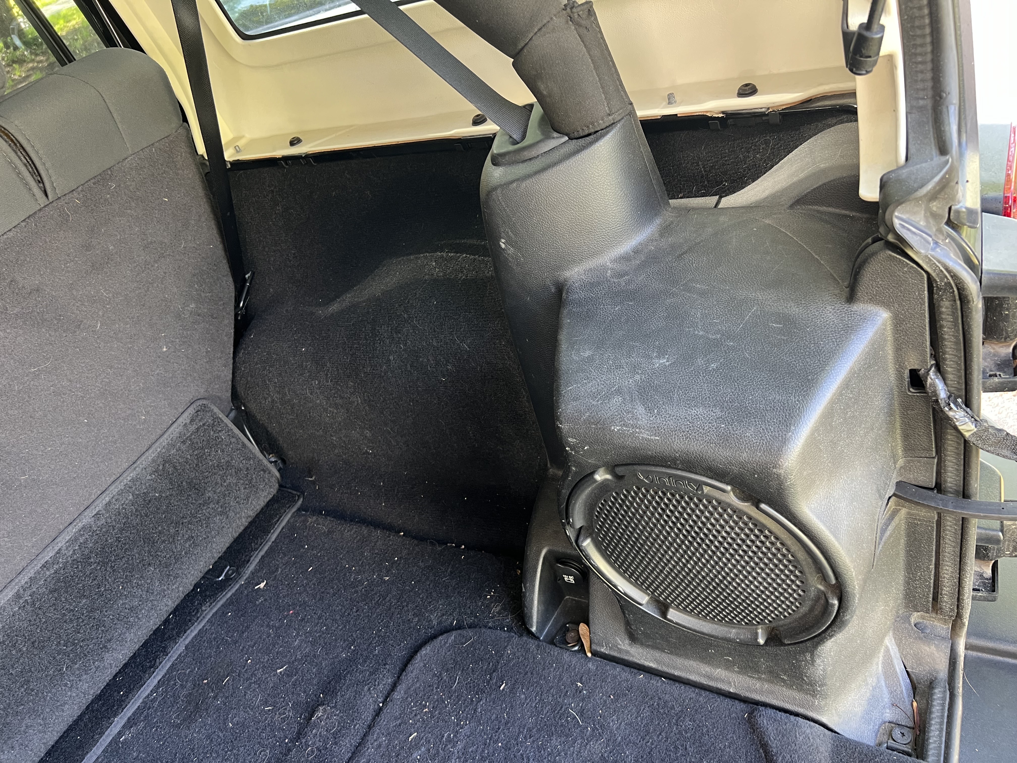 Used 2011 Jeep Wrangler Unlimited Rubicon w/ Call of Duty Group AWD/4WD image 10