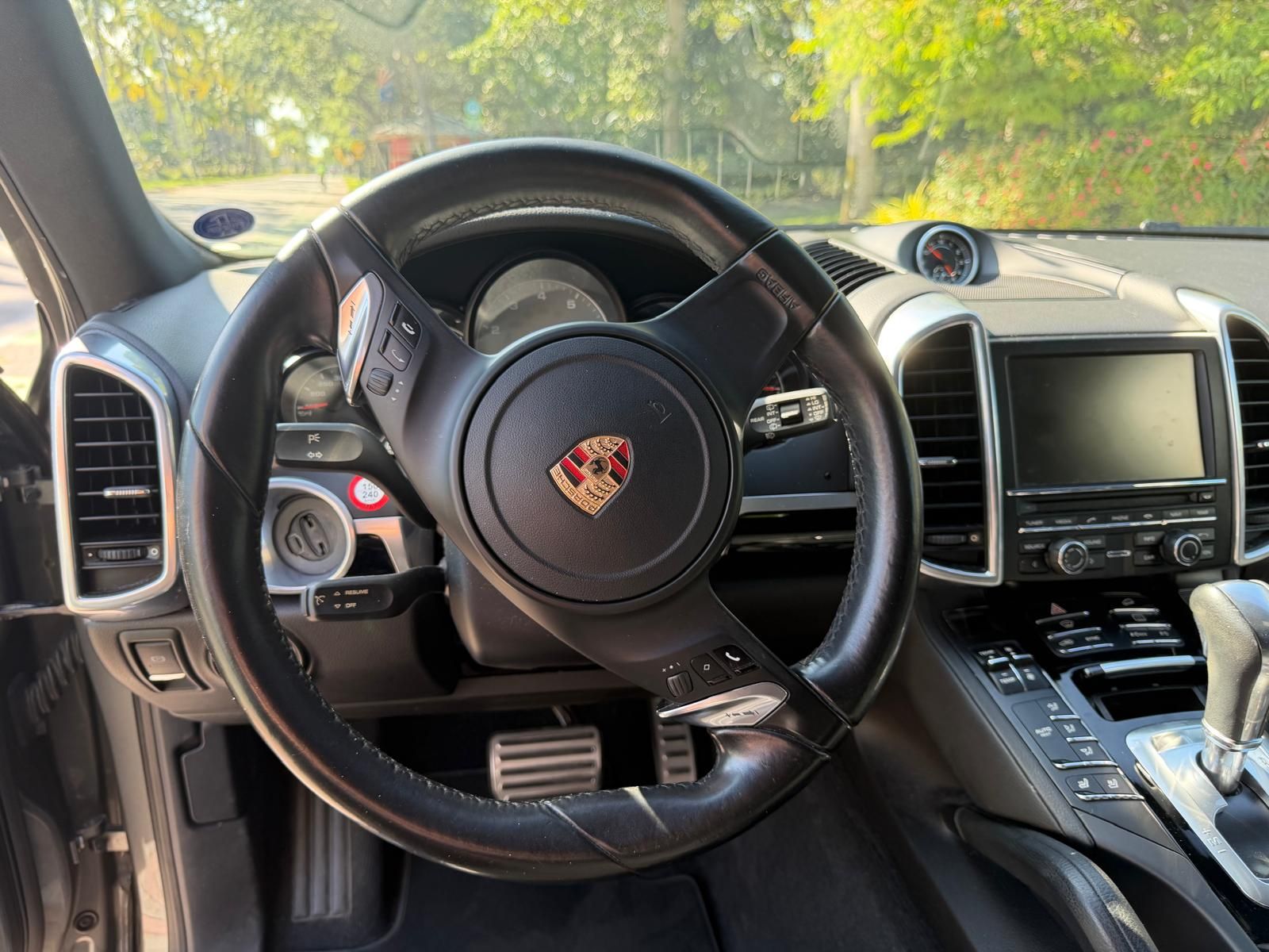 Used 2014 Porsche Cayenne S AWD/4WD image 8