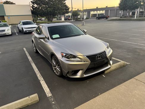Used 2014 Lexus IS 250 image 2