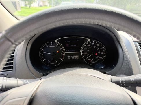 Used 2014 Nissan Altima 2.5 SL w/ Technology Package FWD image 6