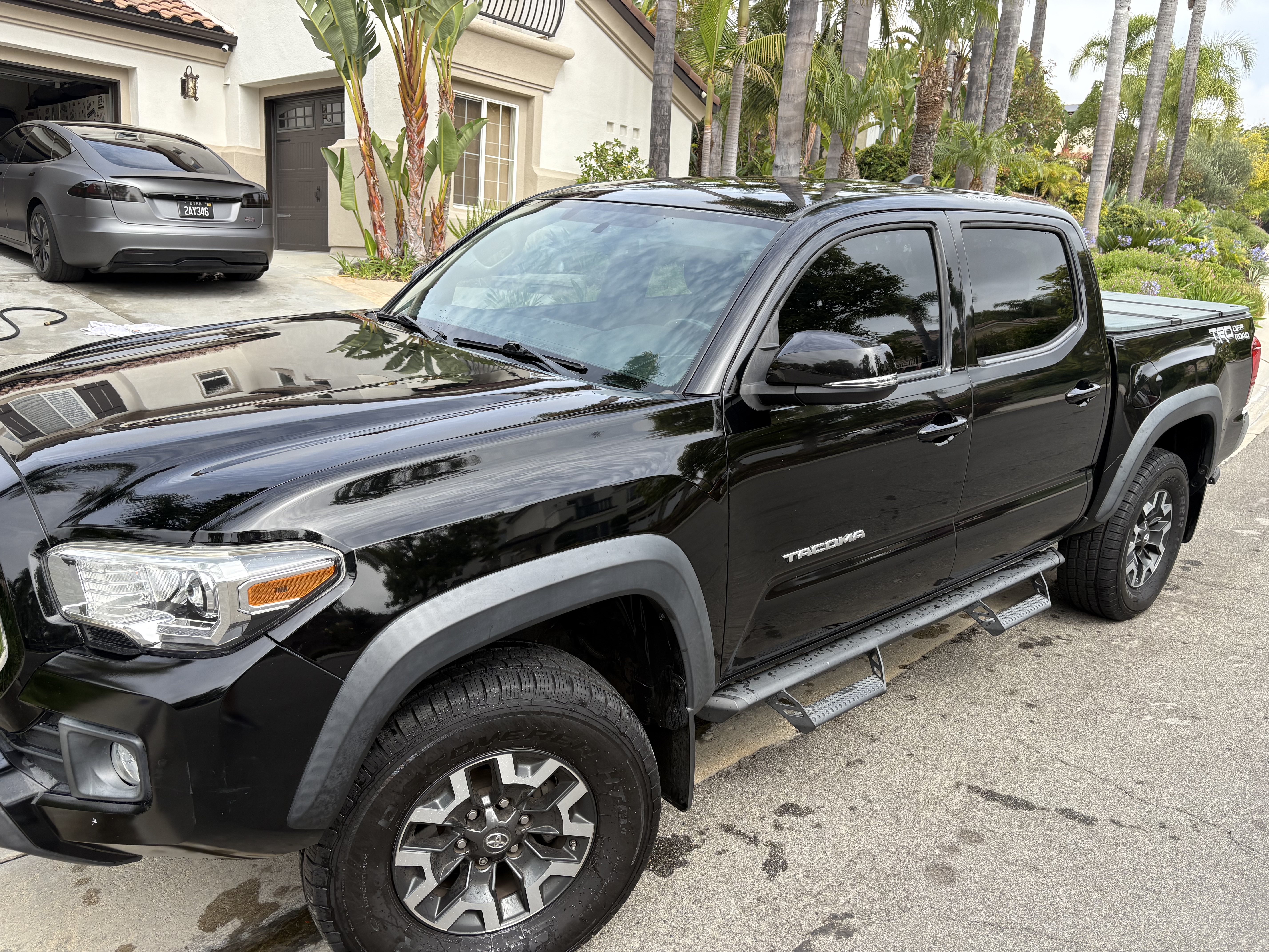 Used 2017 Toyota Tacoma TRD Off-Road w/ Tow Package RWD image 4