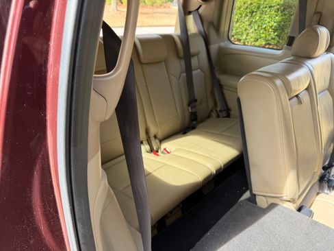 Used 2011 Honda Pilot Touring image 11