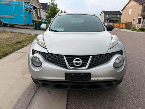 Used 2011 Nissan Juke SV AWD/4WD image 2