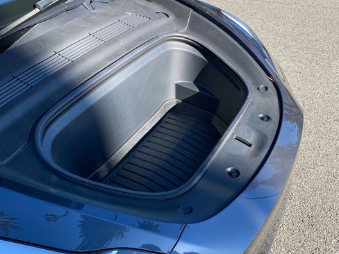 Used 2021 Tesla Model Y Long Range image 16