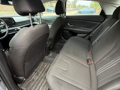 Used 2022 Hyundai Elantra Blue FWD image 14