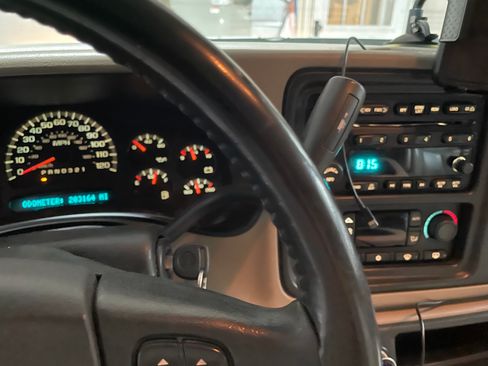 Used 2006 Chevrolet Avalanche Z71 w/ Sun And Sound Package AWD/4WD image 17