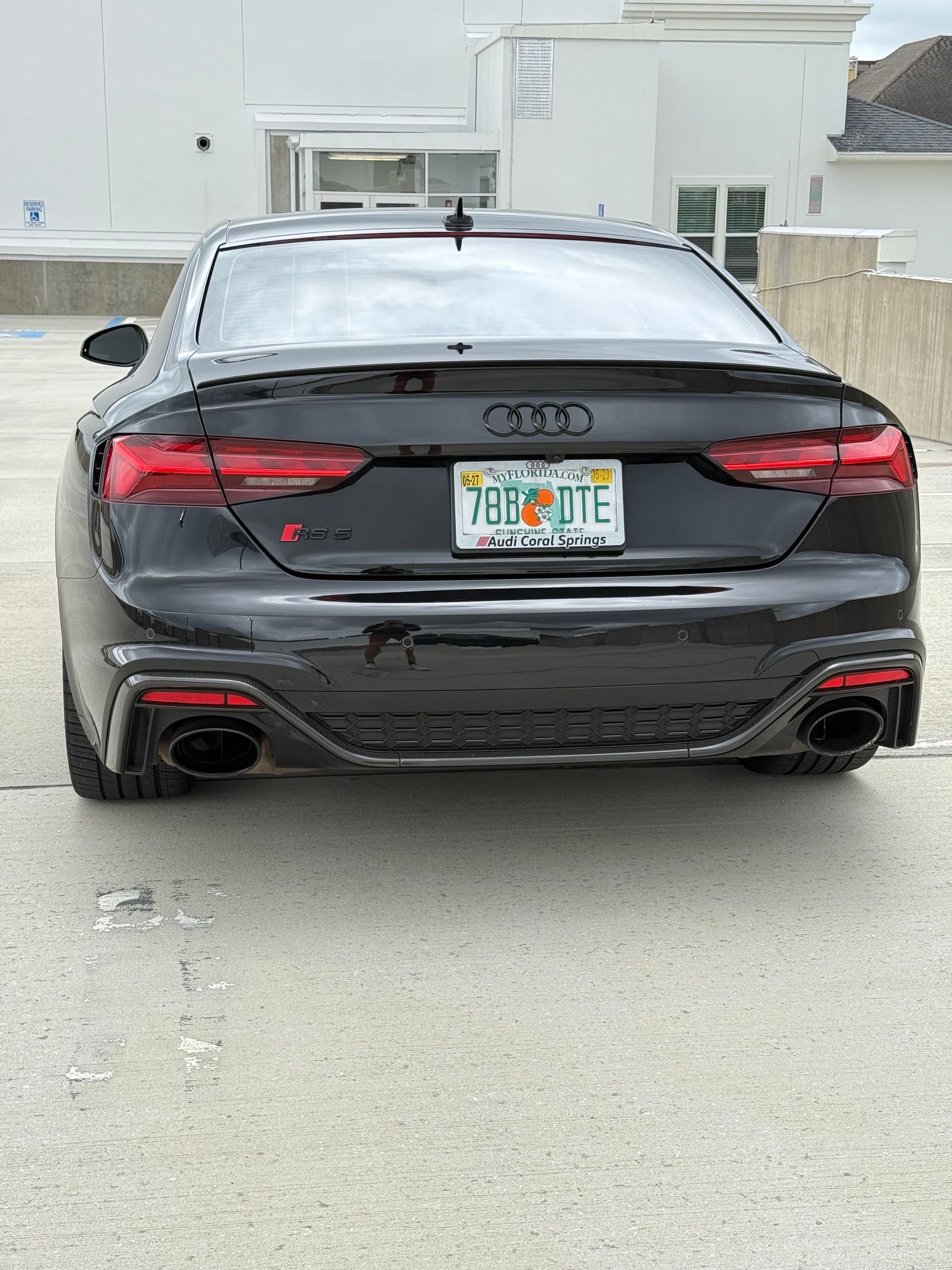 Used 2022 Audi RS 5 w/ Black Optic Carbon Package AWD/4WD image 2