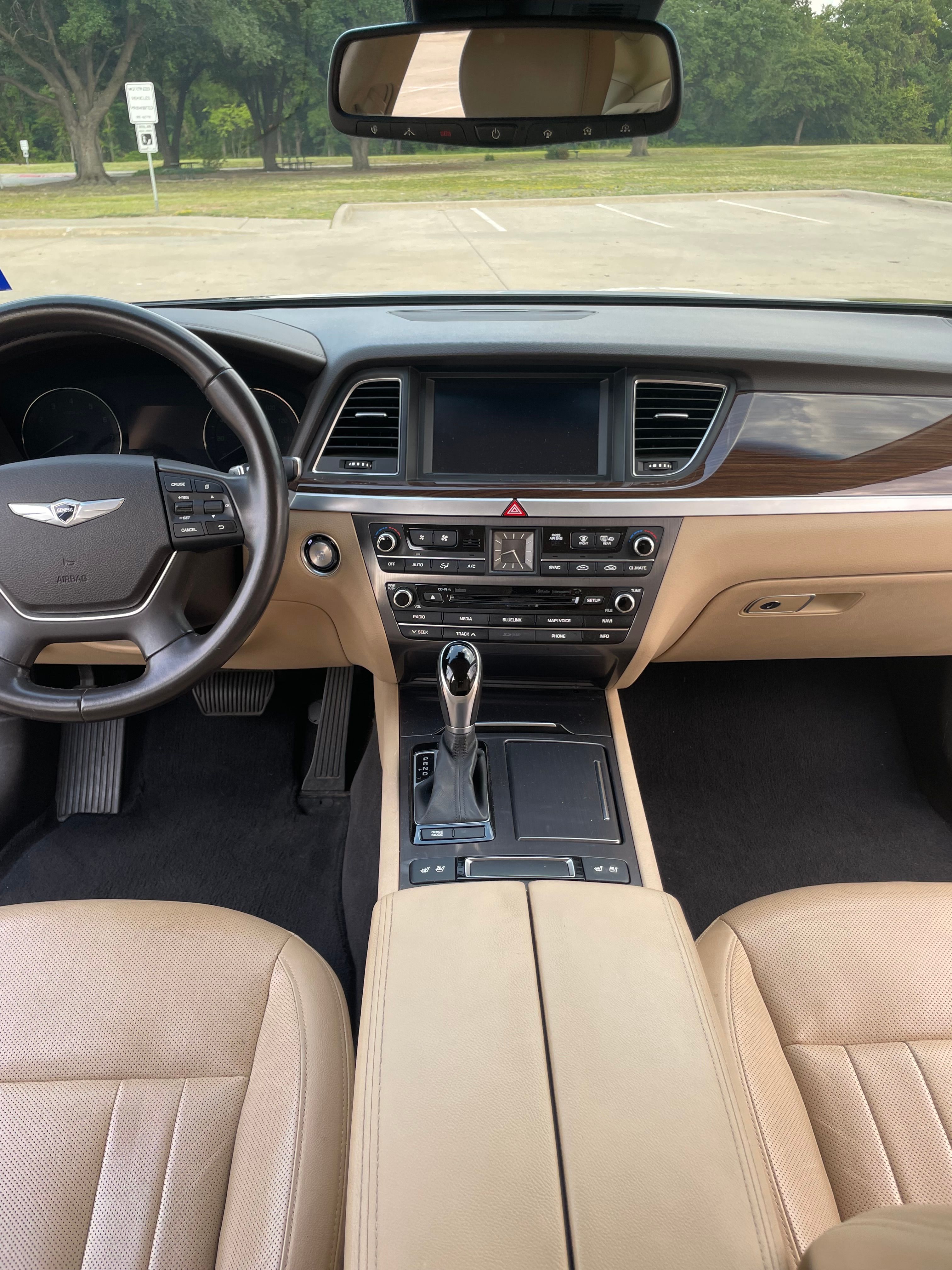Used 2015 Hyundai Genesis 3.8 w/ Option Group 02 RWD image 5