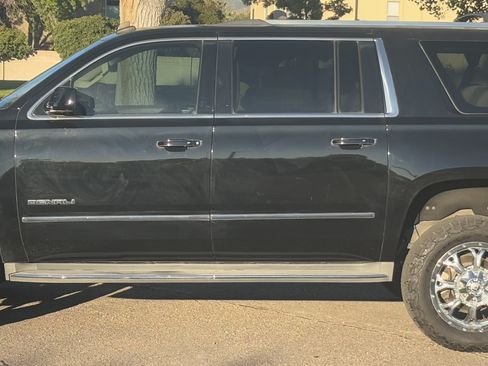 Used 2015 GMC Yukon XL Denali w/ Touring Package image 6