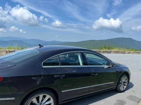 Used 2013 Volkswagen CC Executive image 9