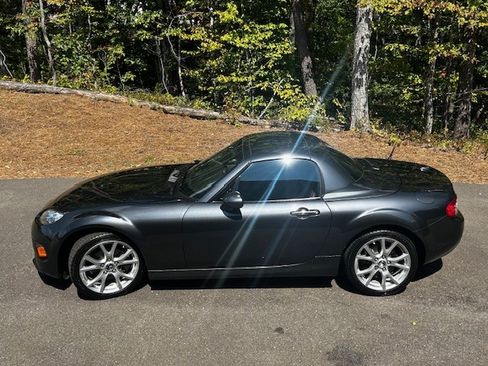 Used 2015 MAZDA MX-5 Miata Grand Touring w/ Premium Package image 38