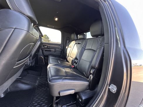 Used 2022 RAM 2500 Limited w/ Towing Technology Group image 5