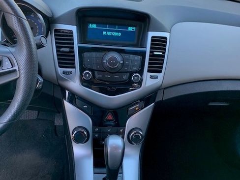 Used 2016 Chevrolet Cruze LS image 25