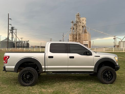 Used 2015 Ford F150 XLT w/ Equipment Group 301A Mid image 8