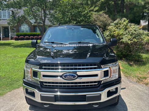 Used 2019 Ford F150 XLT w/ Equipment Group 302A Luxury AWD/4WD image 2