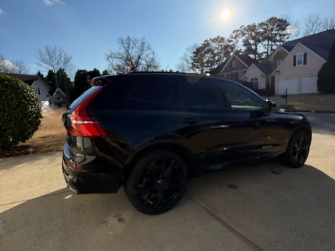 Used 2024 Volvo XC60 B5 Ultimate w/ Protection Package Premier image 12