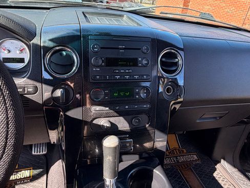 Used 2006 Ford F150 Harley-Davidson AWD/4WD image 16