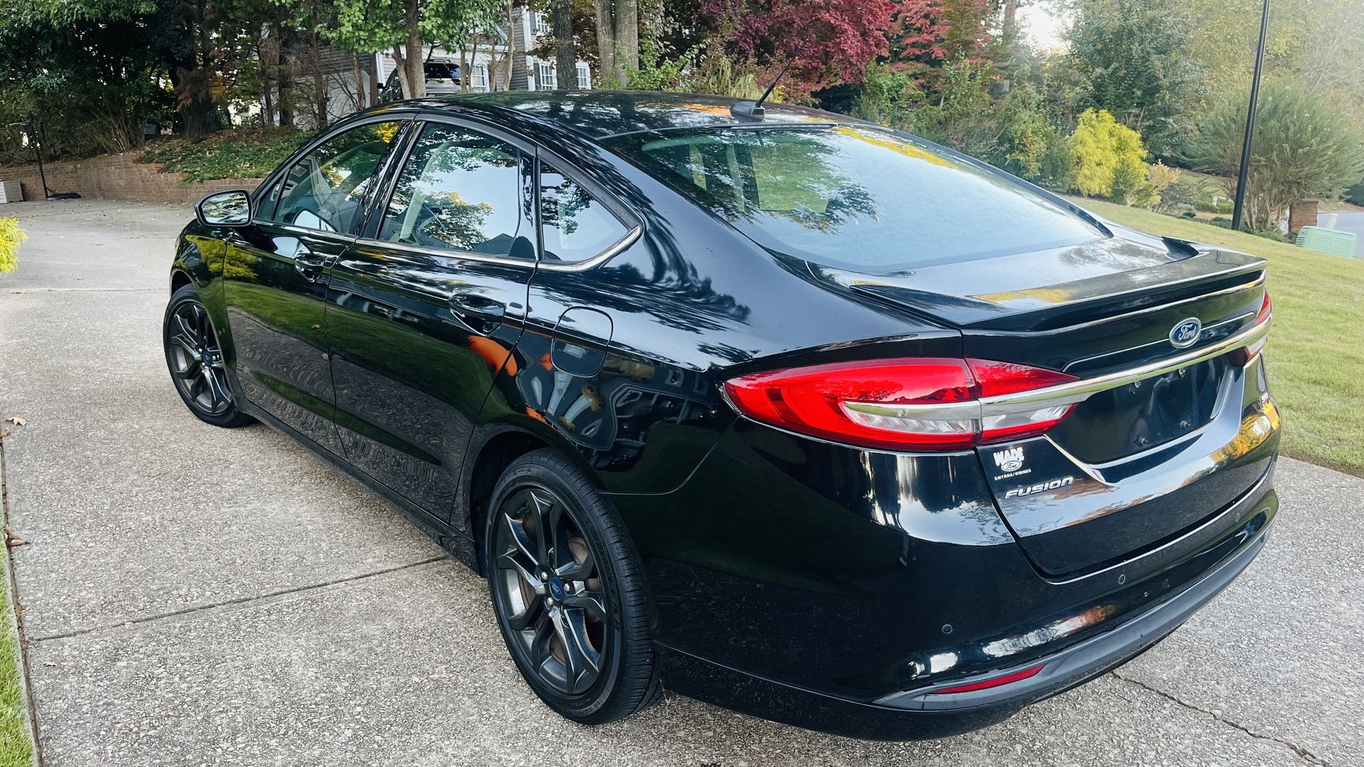 Used 2018 Ford Fusion SE FWD image 10