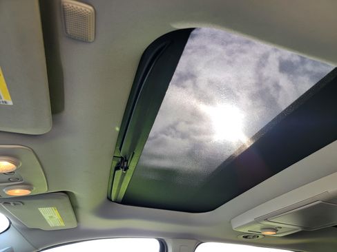 Used 2014 GMC Acadia Denali image 31