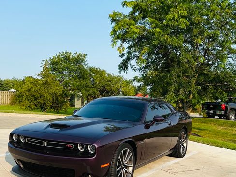 Used 2021 Dodge Challenger R/T w/ Plus Package image 6