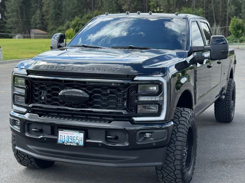 Used 2025 Ford F350 Platinum AWD/4WD image 1