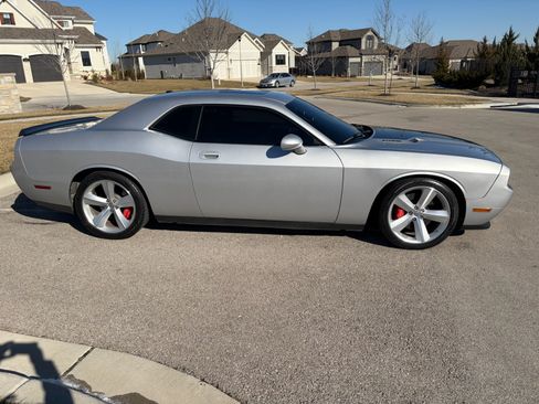 Used 2008 Dodge Challenger SRT8 image 2