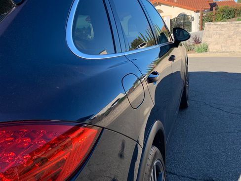 Used 2013 Porsche Cayenne S image 8