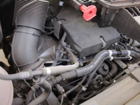 Used 2021 Freightliner Sprinter 2500 image 5