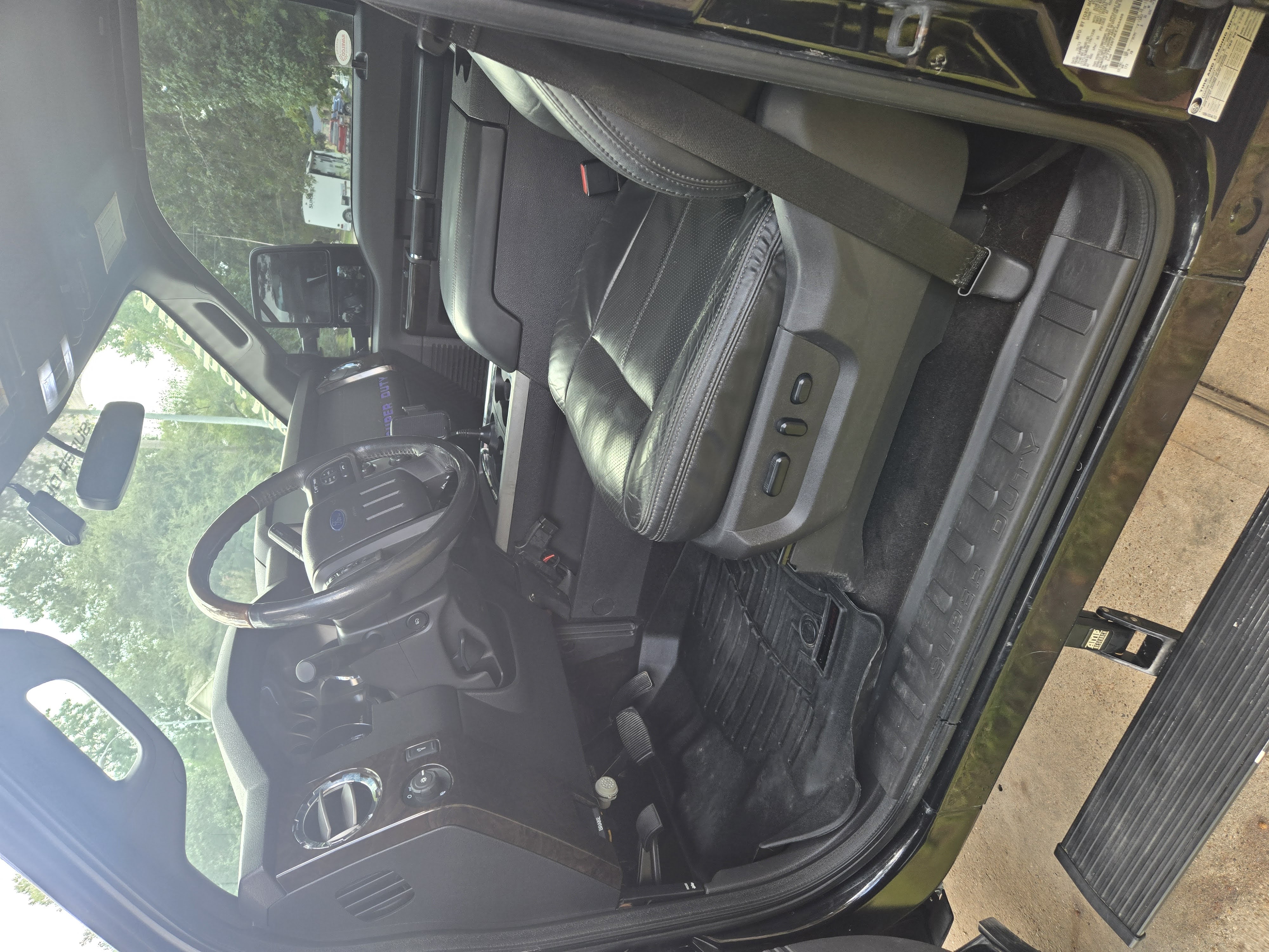 Used 2014 Ford F250 Platinum w/ FX4 Off-Road Package AWD/4WD image 16