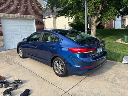 Used 2017 Hyundai Elantra SE FWD image 9