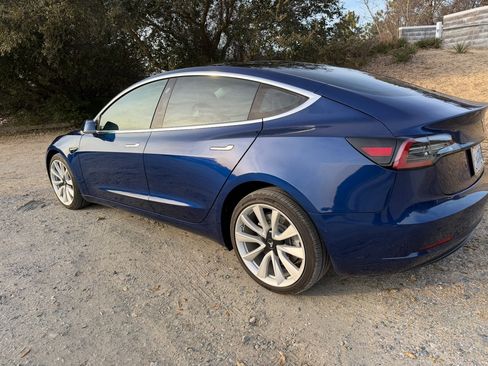 Used 2018 Tesla Model 3 Long Range image 8
