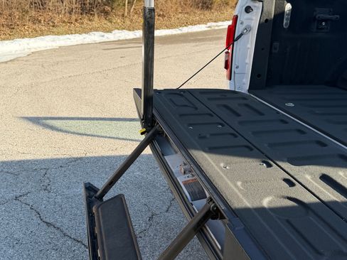 Used 2016 Ford F150 Lariat w/ Equipment Group 502A Luxury image 15