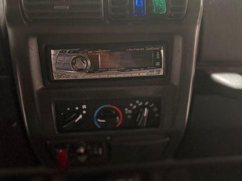 Used 2001 Jeep Wrangler Sport image 9