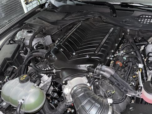 Used 2021 Ford Mustang GT Premium w/ Equipment Group 401A RWD image 2