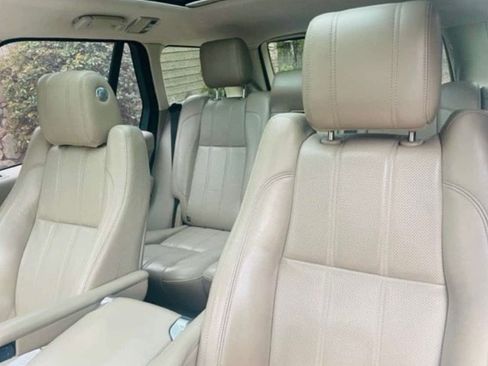 Used 2016 Land Rover Range Rover HSE image 8