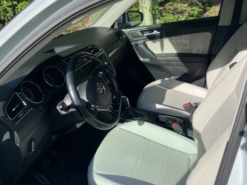 Used 2019 Volkswagen Tiguan SE AWD/4WD image 6