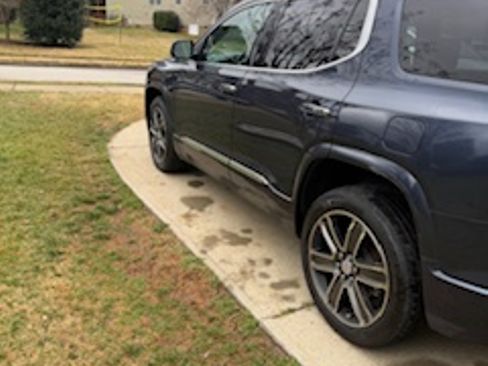 Used 2018 GMC Acadia Denali image 4