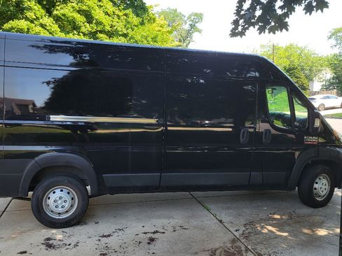 Used 2020 RAM ProMaster 2500 w/ Interior Convenience Group FWD image 2