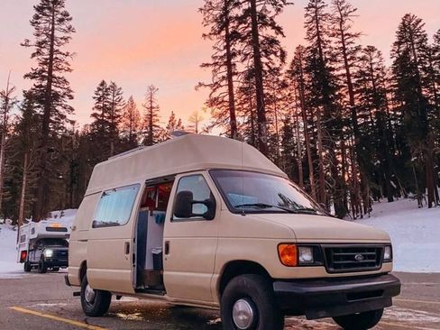 Used 2003 Ford E-250 and Econoline 250 image 1