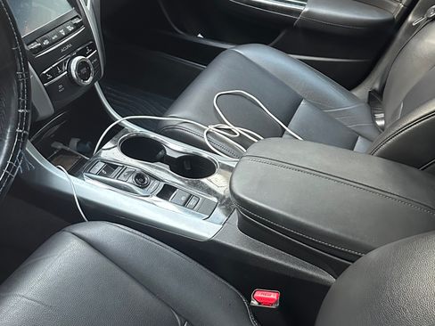 Used 2018 Acura TLX V6 FWD image 6