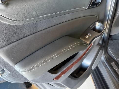 Used 2020 GMC Yukon SLT w/ HD Trailering Package image 14