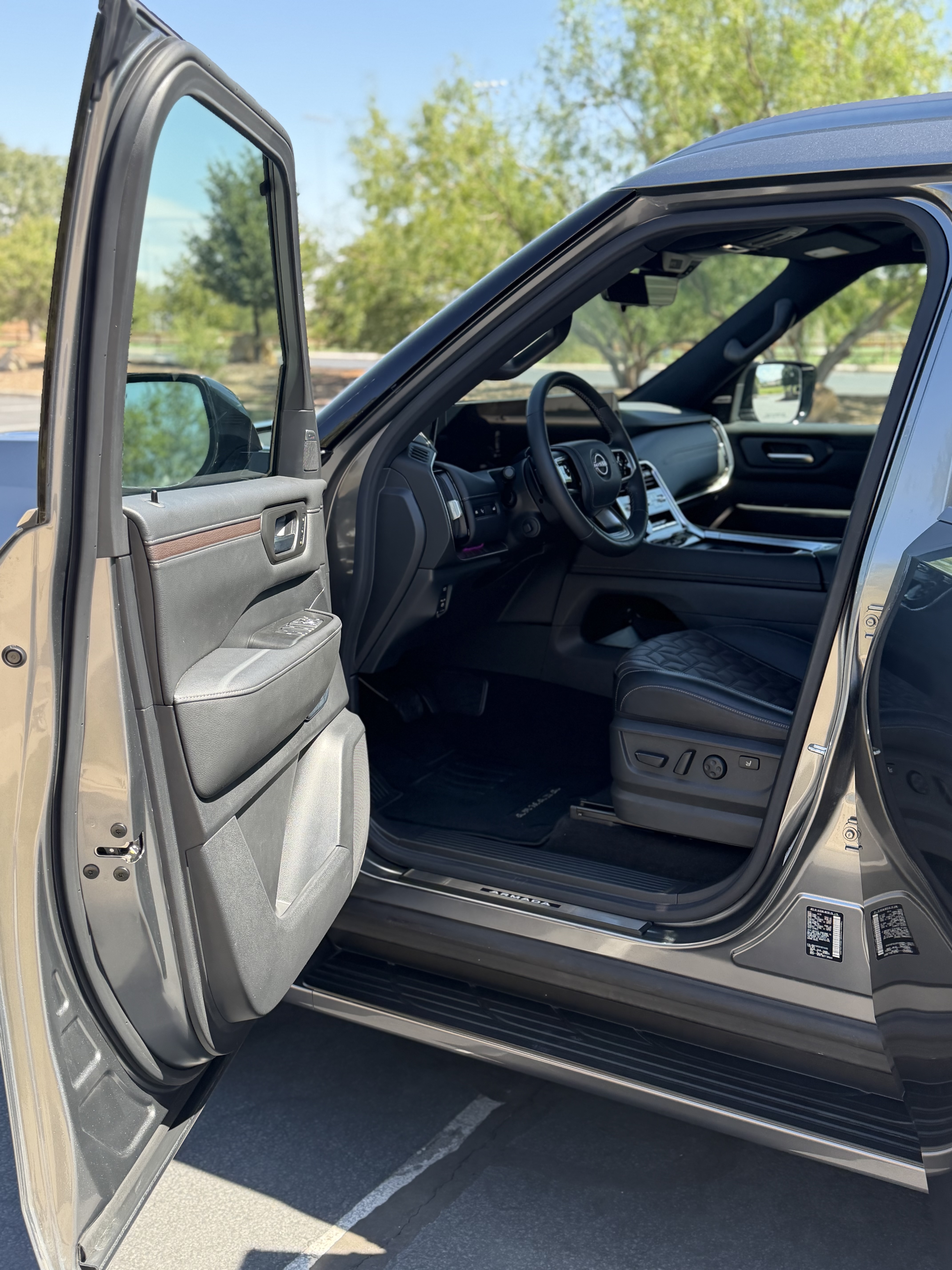 Used 2026 Nissan Armada Platinum Reserve AWD/4WD image 23