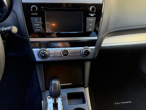 Used 2019 Subaru Outback 2.5i image 12