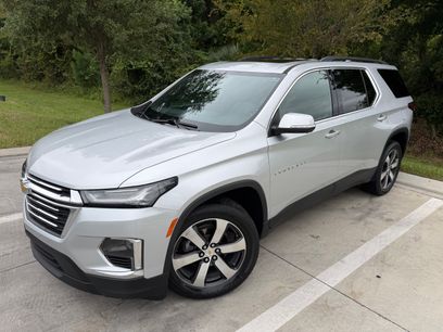 Used 2022 Chevrolet Traverse LT w/ LT Premium Package