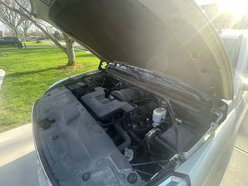 Used 2015 GMC Yukon SLT w/ HD Trailering Package image 13