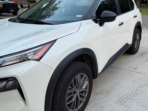 Used 2021 Nissan Rogue S FWD image 4