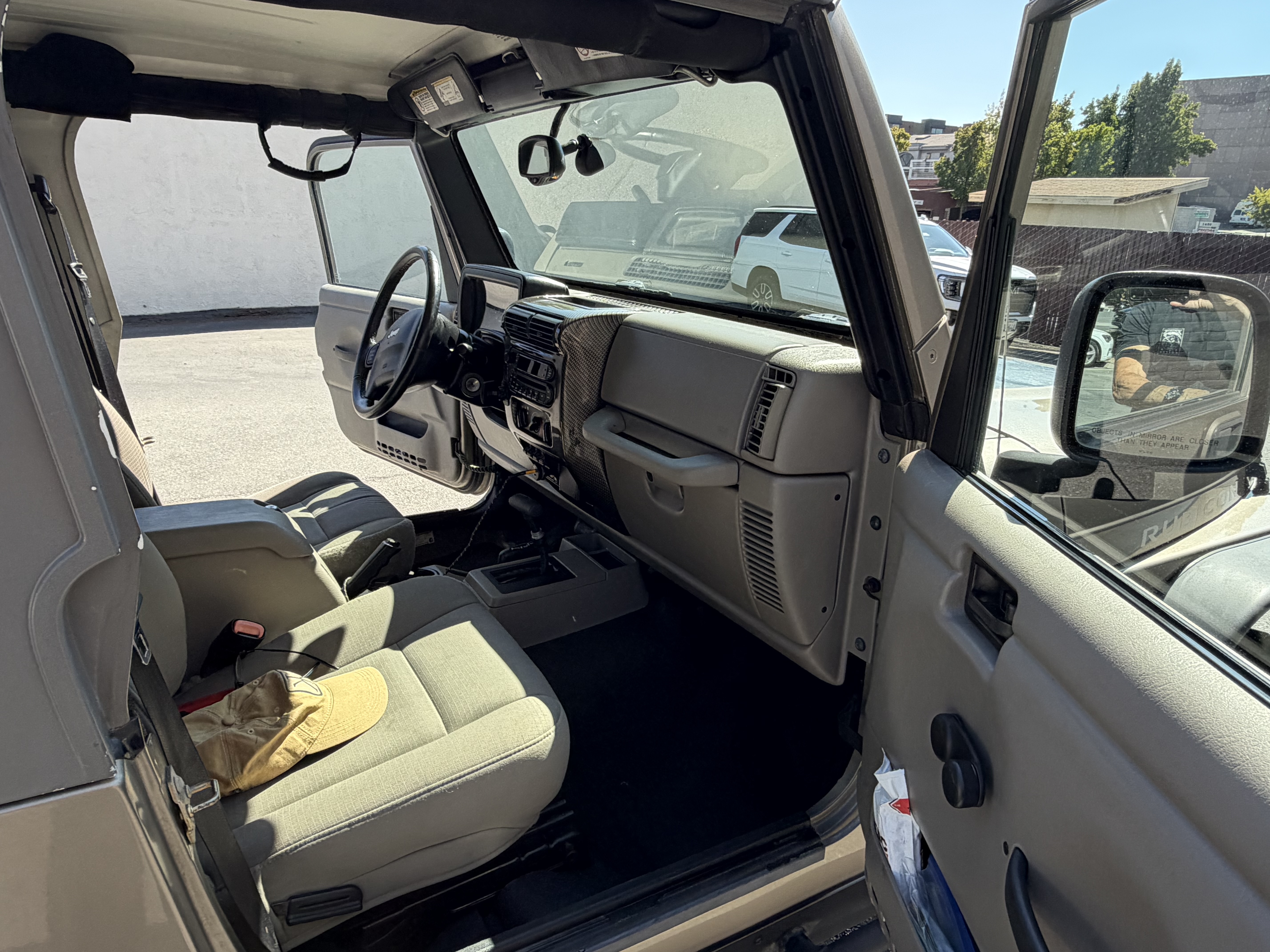 Used 2006 Jeep Wrangler Unlimited Rubicon AWD/4WD image 17